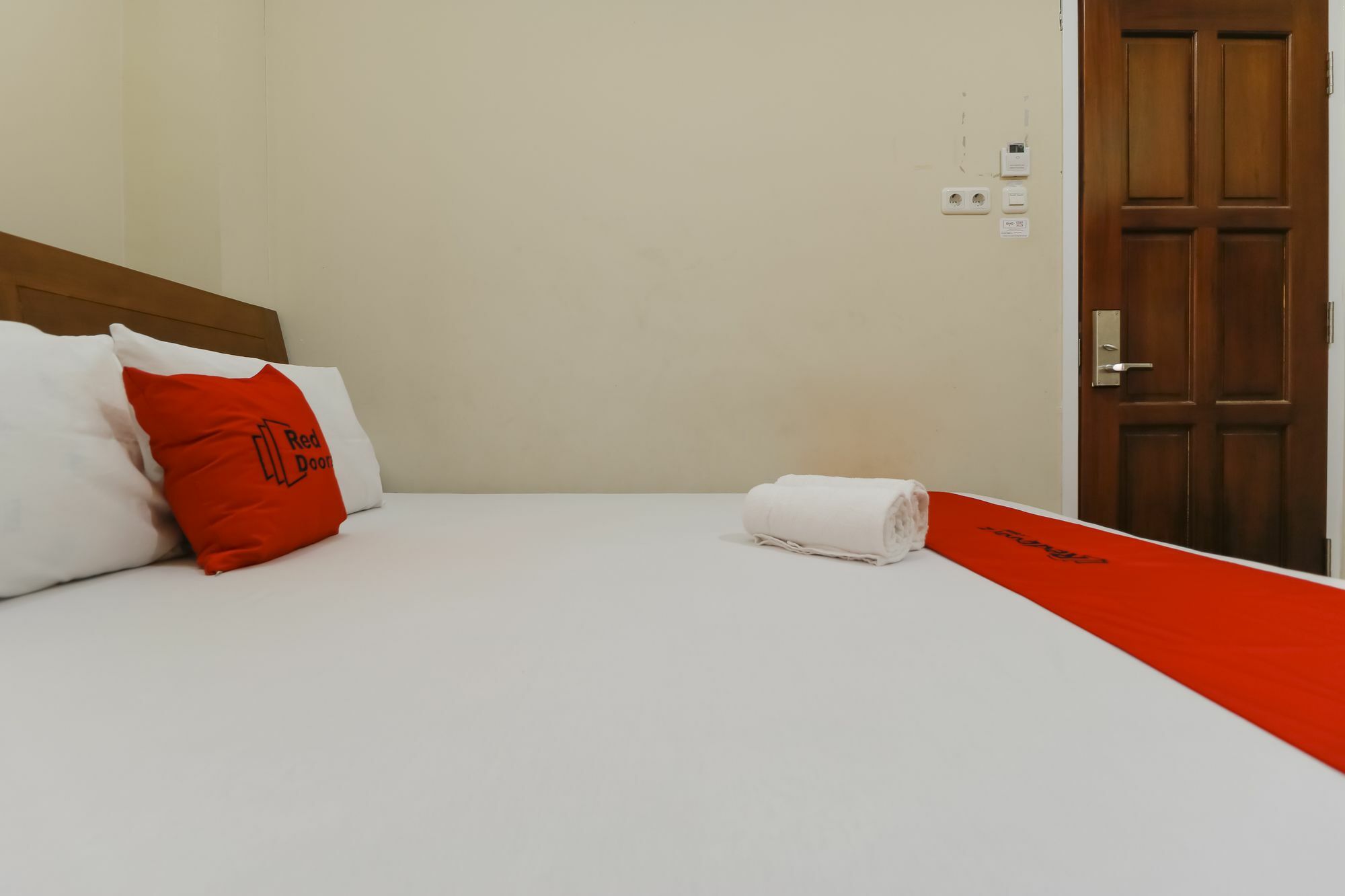 Reddoorz @ Kwitang Hotel Jakarta Buitenkant foto
