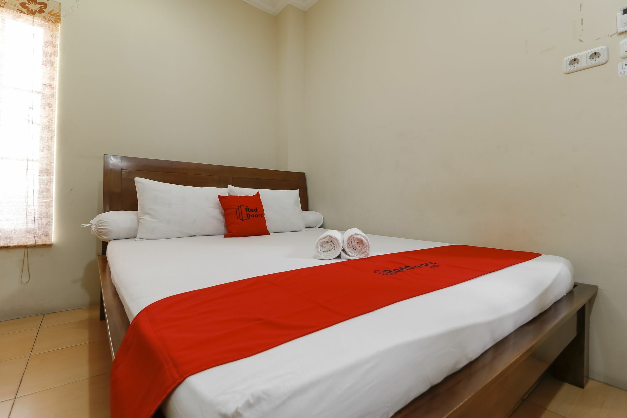 Reddoorz @ Kwitang Hotel Jakarta Buitenkant foto